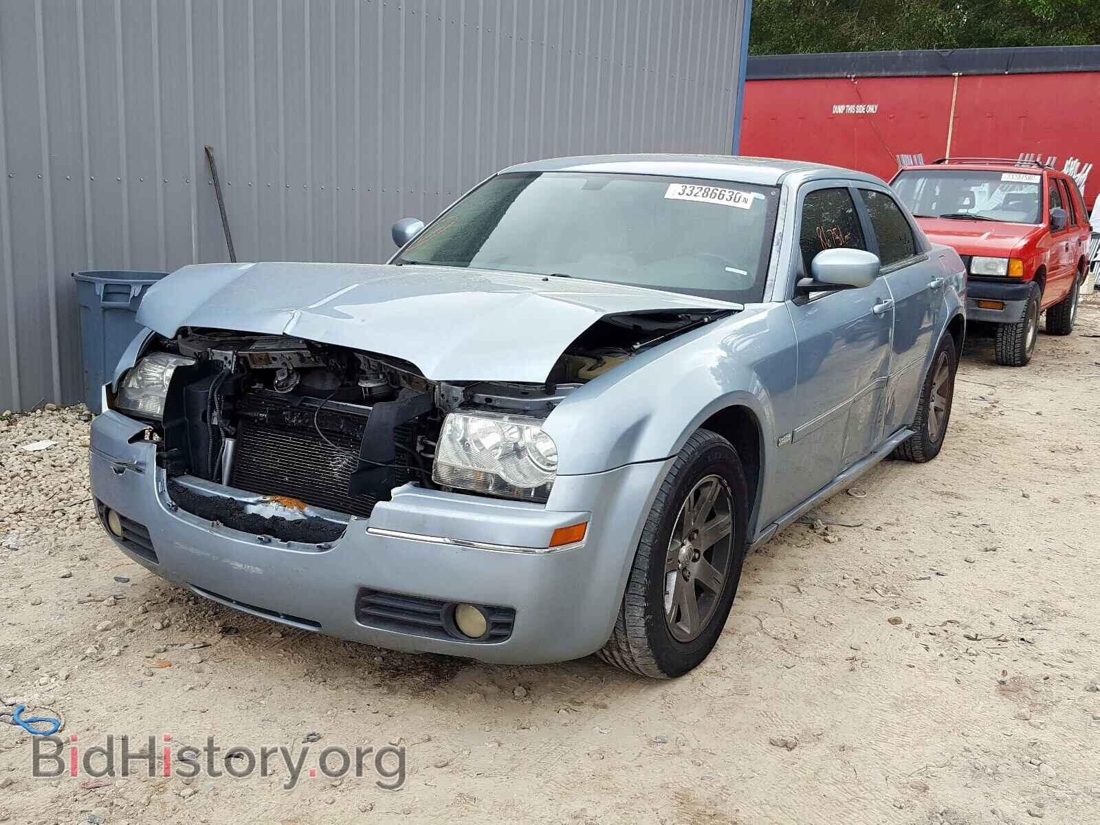 2006 CHRYSLER 300 - VIN: 2C3KA53G86H325385 - Фото 2
