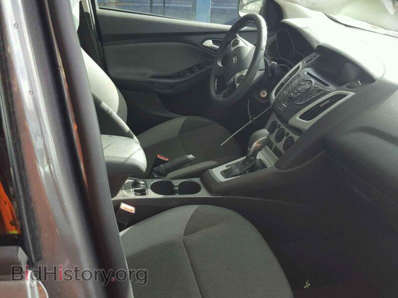 2014 Ford FOCUS (VIN 1FADP3F2XEL116048) — photo 5 of 10