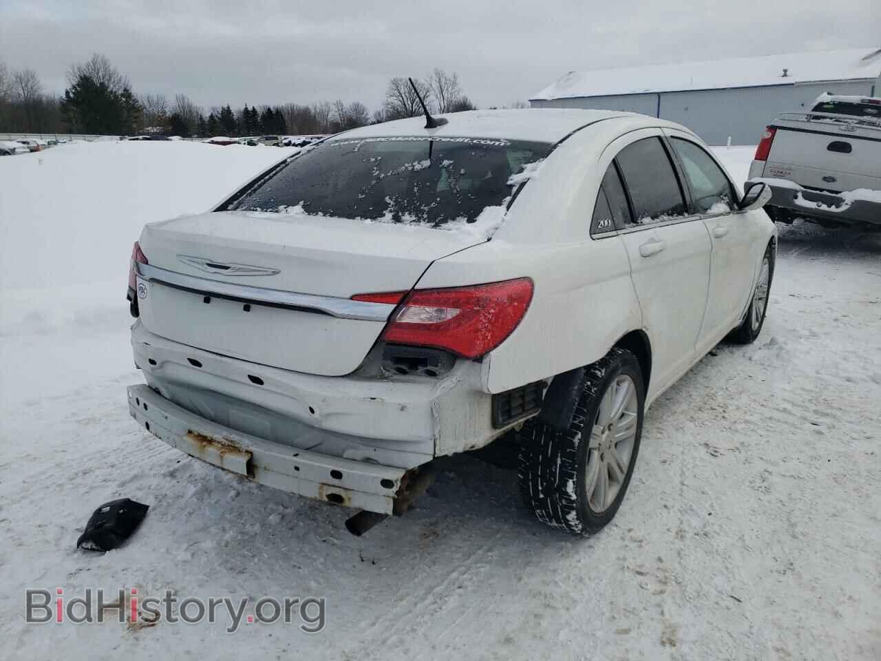 2013 CHRYSLER 200 - VIN: 1C3CCBAB4DN698576 - Фото 4