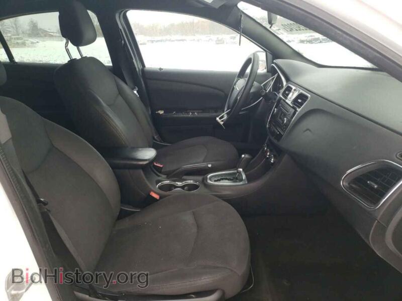 2013 Chrysler 200 (VIN 1C3CCBAB4DN698576) — photo 5 of 10
