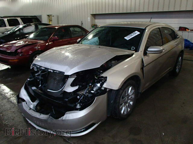 2013 CHRYSLER 200 - VIN: 1C3CCBAB4DN561735 - Фото 2