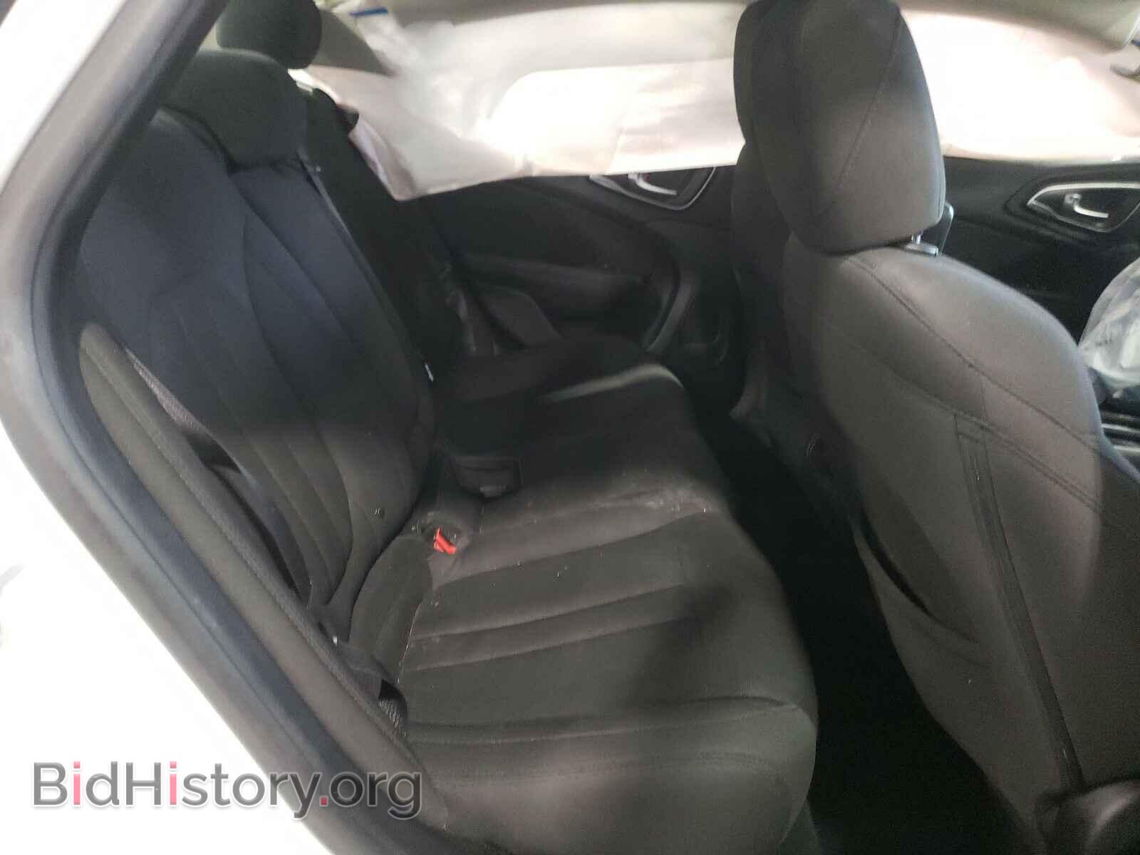 2016 CHRYSLER 200 - VIN: 1C3CCCABXGN148311 - Фото 6