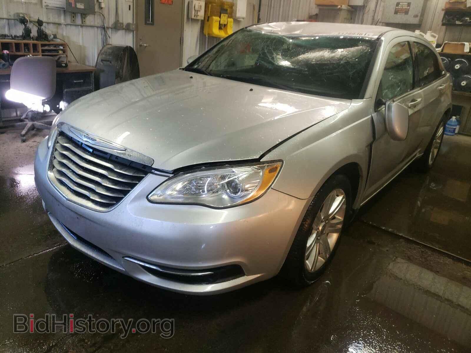 2011 CHRYSLER 200 - VIN: 1C3BC1FB1BN615746 - Фото 2