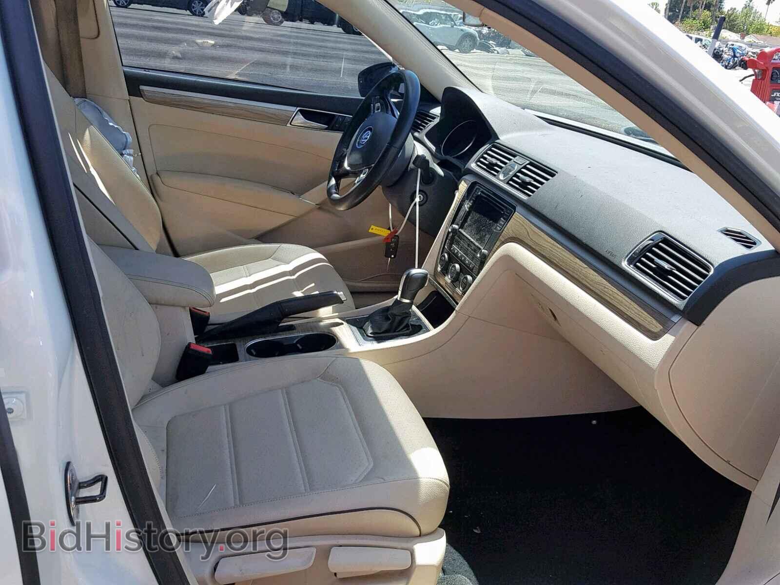 2016 VOLKSWAGEN PASSAT - VIN: 1VWBT7A36GC044463 - Фото 5