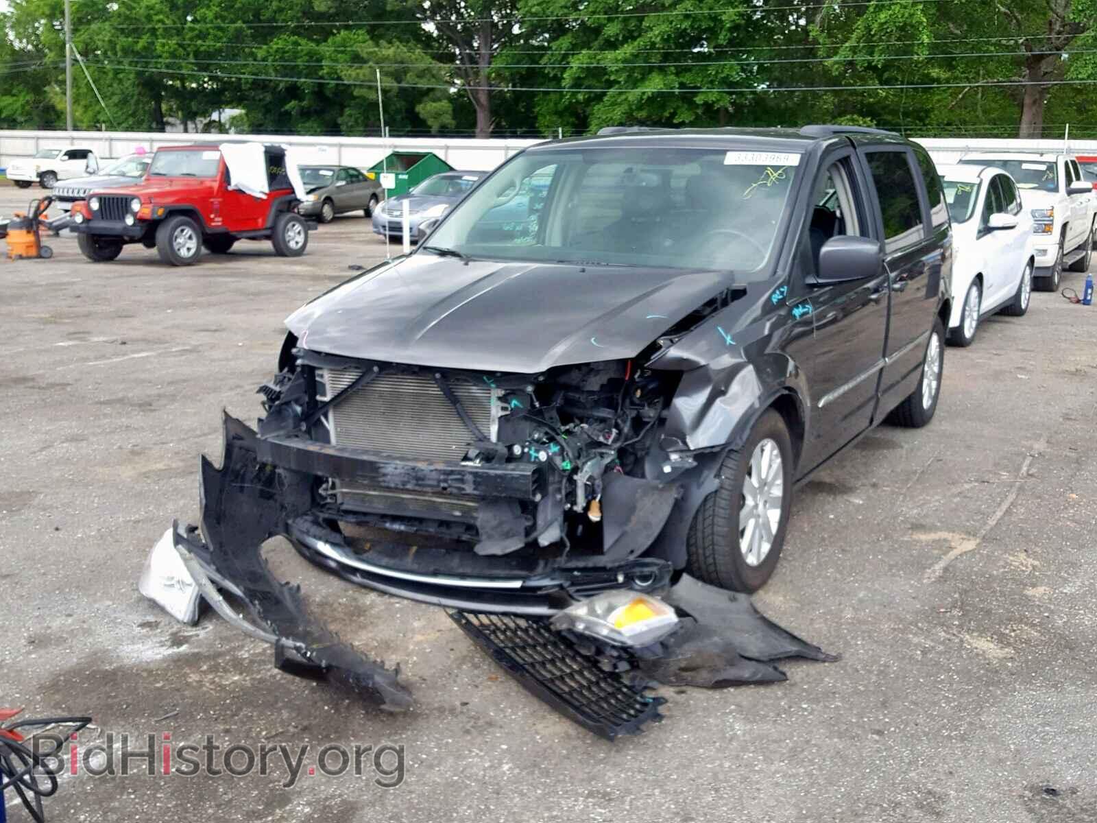 2016 CHRYSLER TOWN & COU - VIN: 2C4RC1BG8GR292575 - Фото 2