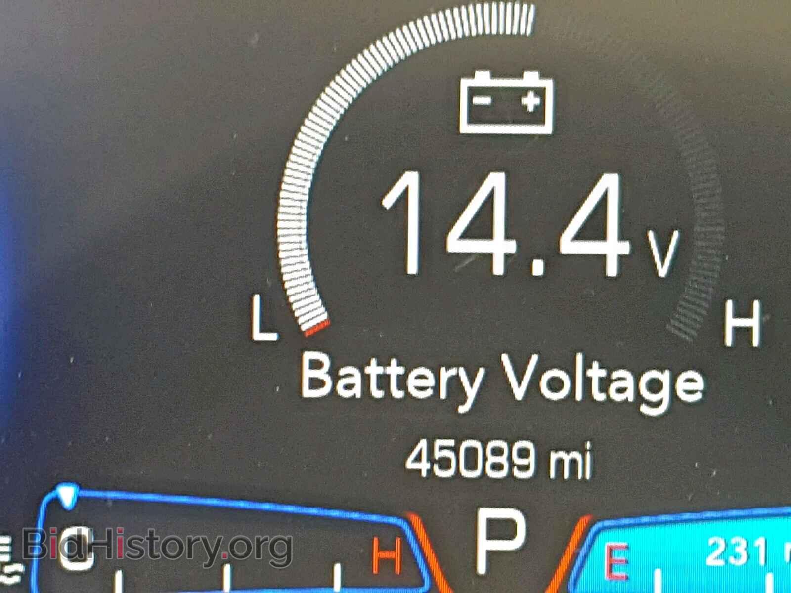 2016 CHRYSLER 300 - VIN: 2C3CCAAG9GH223802 - Фото 8