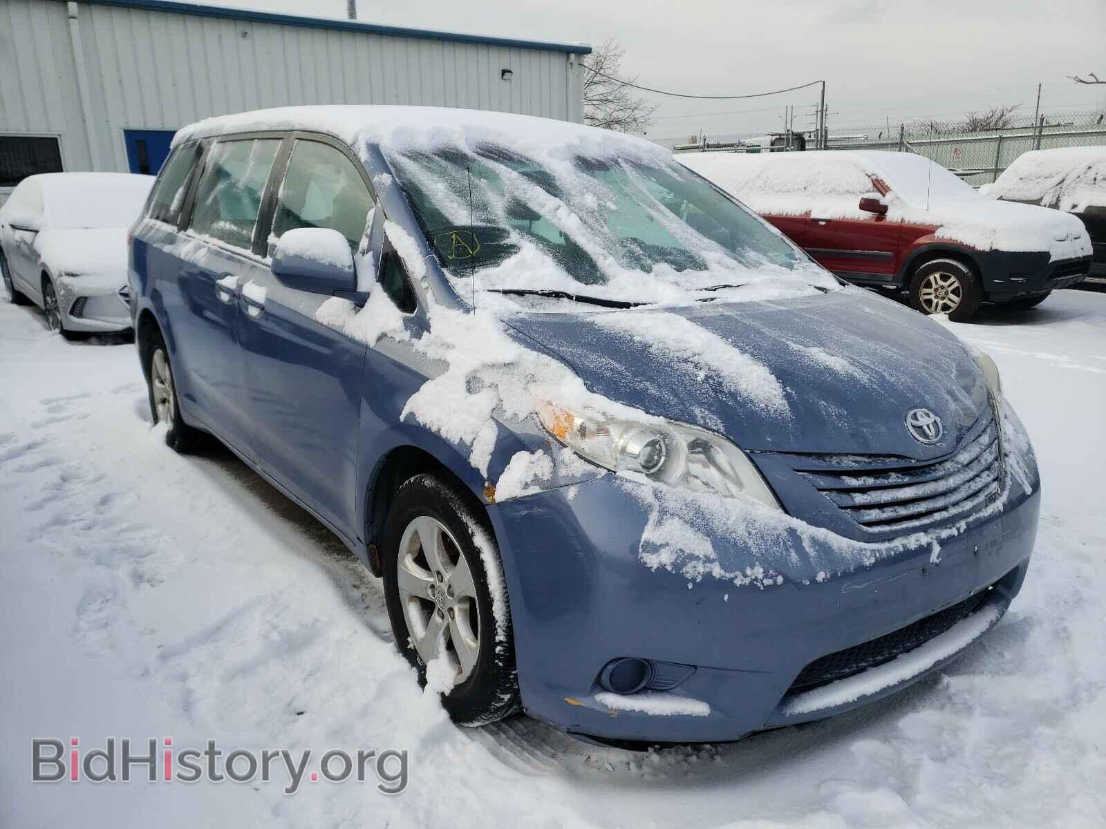 Photo 5TDZK3DC9ES451455 - TOYOTA SIENNA 2014