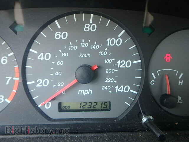 2000 MAZDA 626 - VIN: 1YVGF22C8Y5165917 - Фото 8