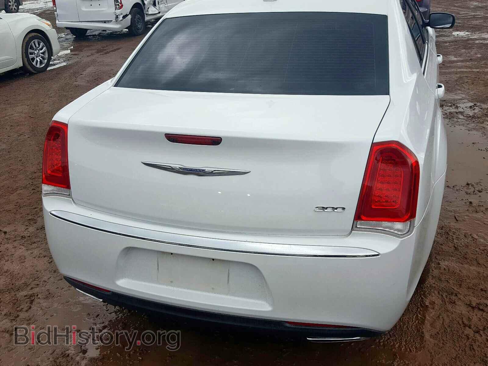 2015 CHRYSLER 300 - VIN: 2C3CCAAG4FH881641 - Фото 9