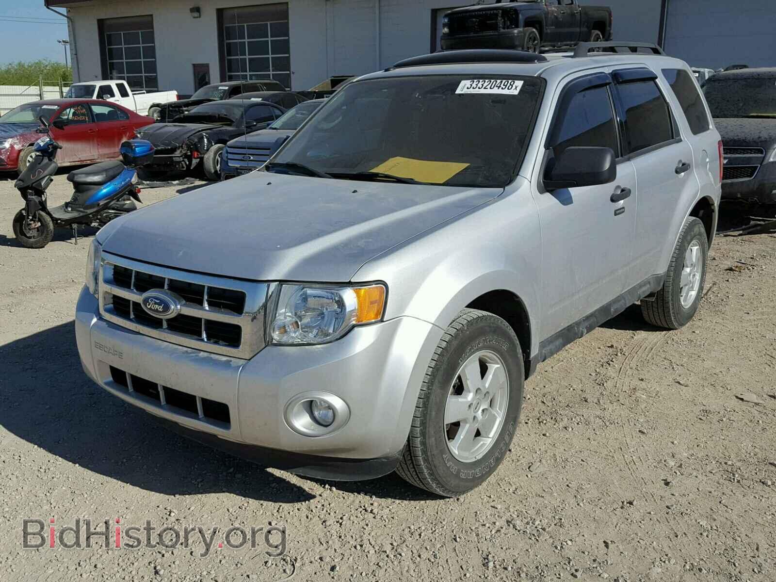2011 FORD ESCAPE - VIN: 1FMCU0D72BKB58951 - Фото 2