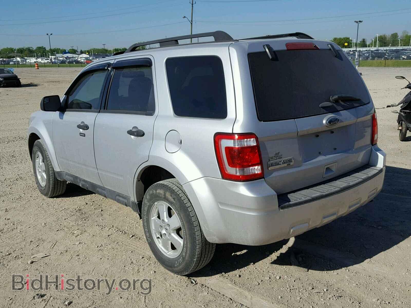 2011 FORD ESCAPE - VIN: 1FMCU0D72BKB58951 - Фото 3