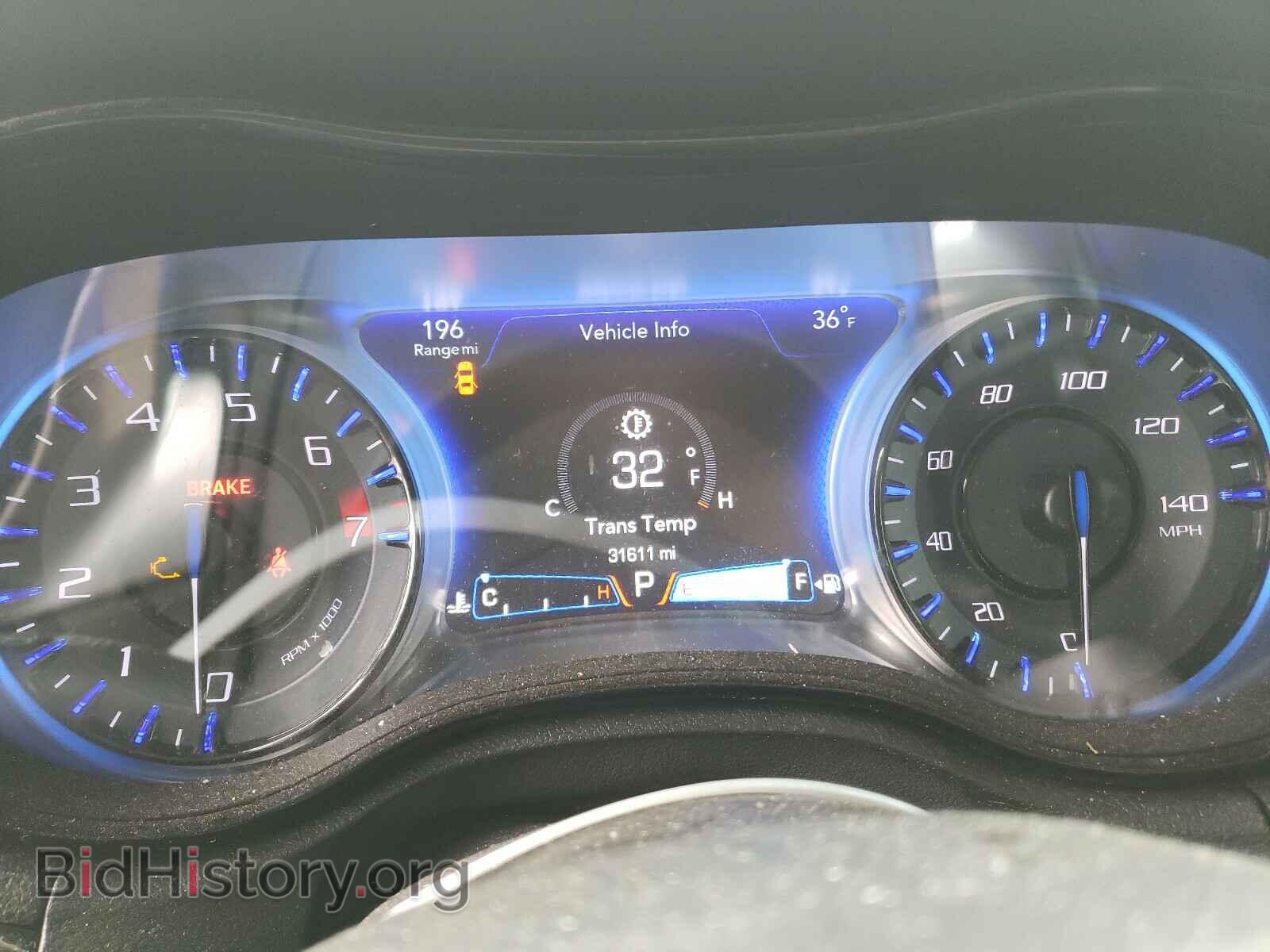 2017 CHRYSLER 300 - VIN: 2C3CCAGG2HH558103 - Фото 8