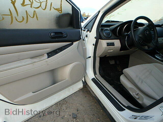 2011 MAZDA CX-7 - VIN: JM3ER2B51B0365569 - Фото 9