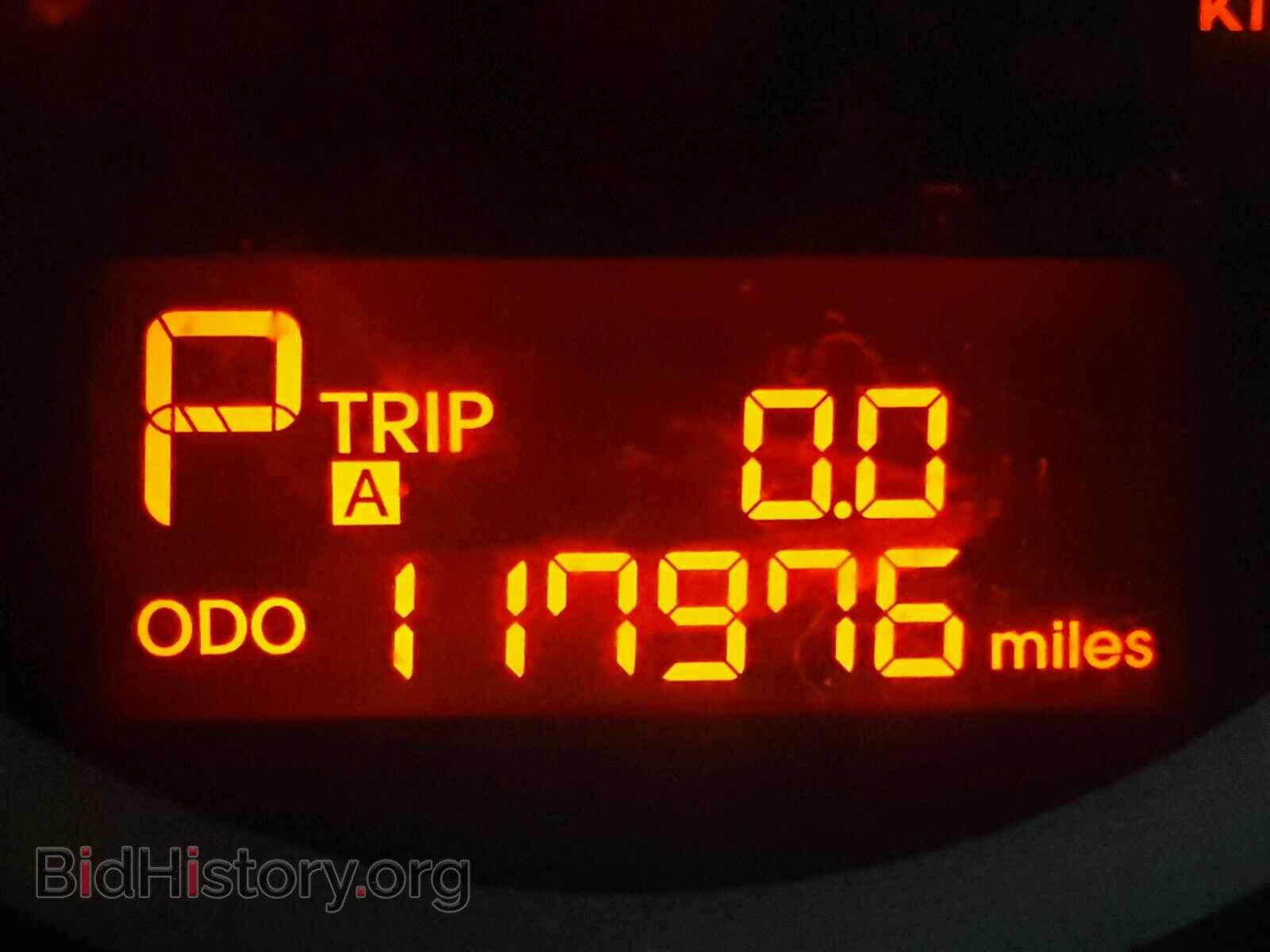 2010 KIA OPTIMA - VIN: KNAGG4A88A5383208 - Фото 2