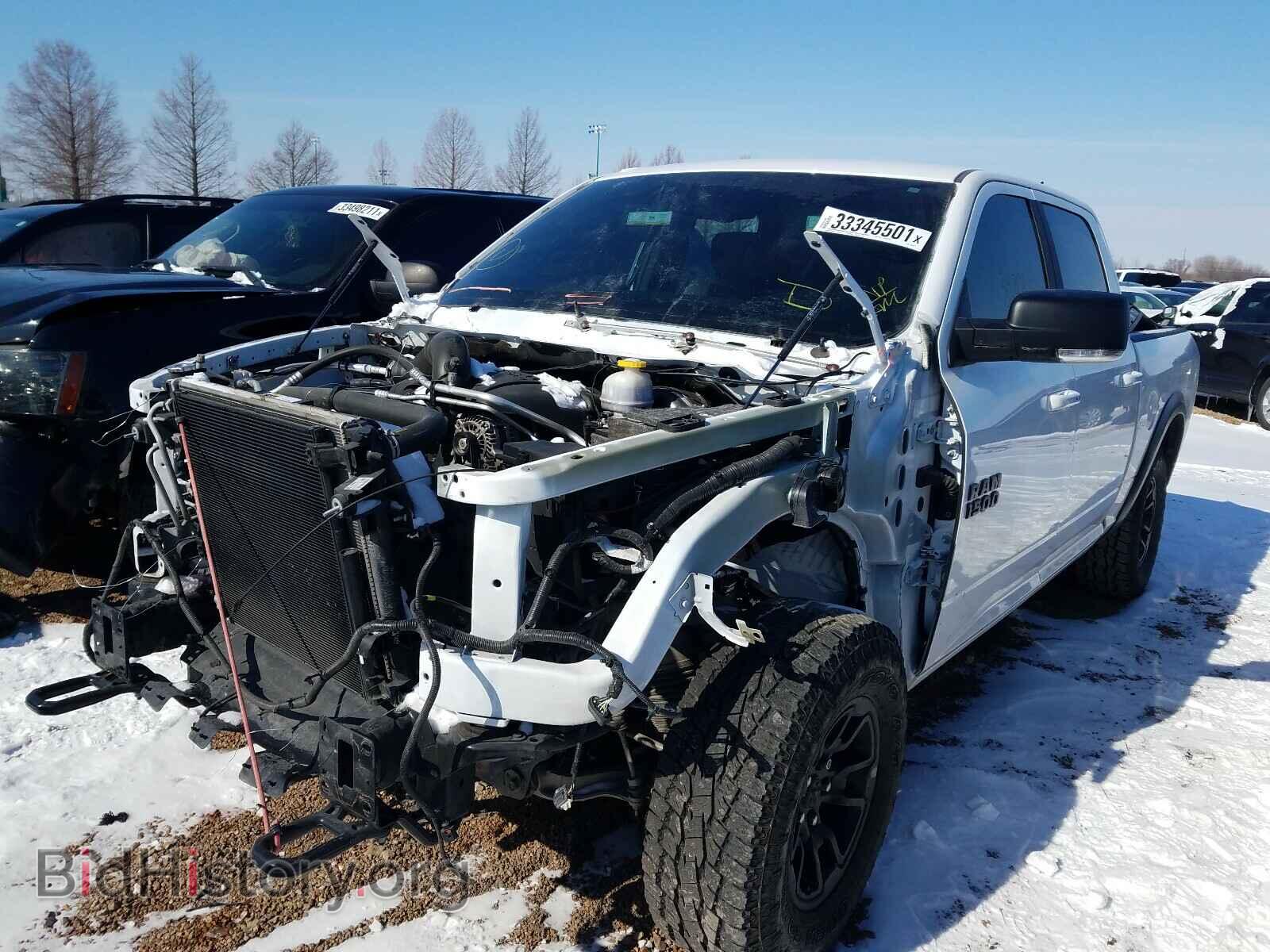 2017 RAM 1500 - VIN: 1C6RR7YT7HS738437 - Фото 2