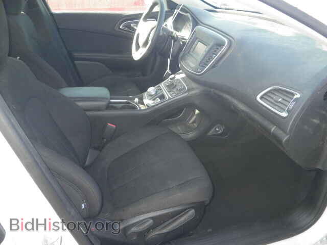 2015 CHRYSLER 200 - VIN: 1C3CCCABXFN570349 - Фото 5