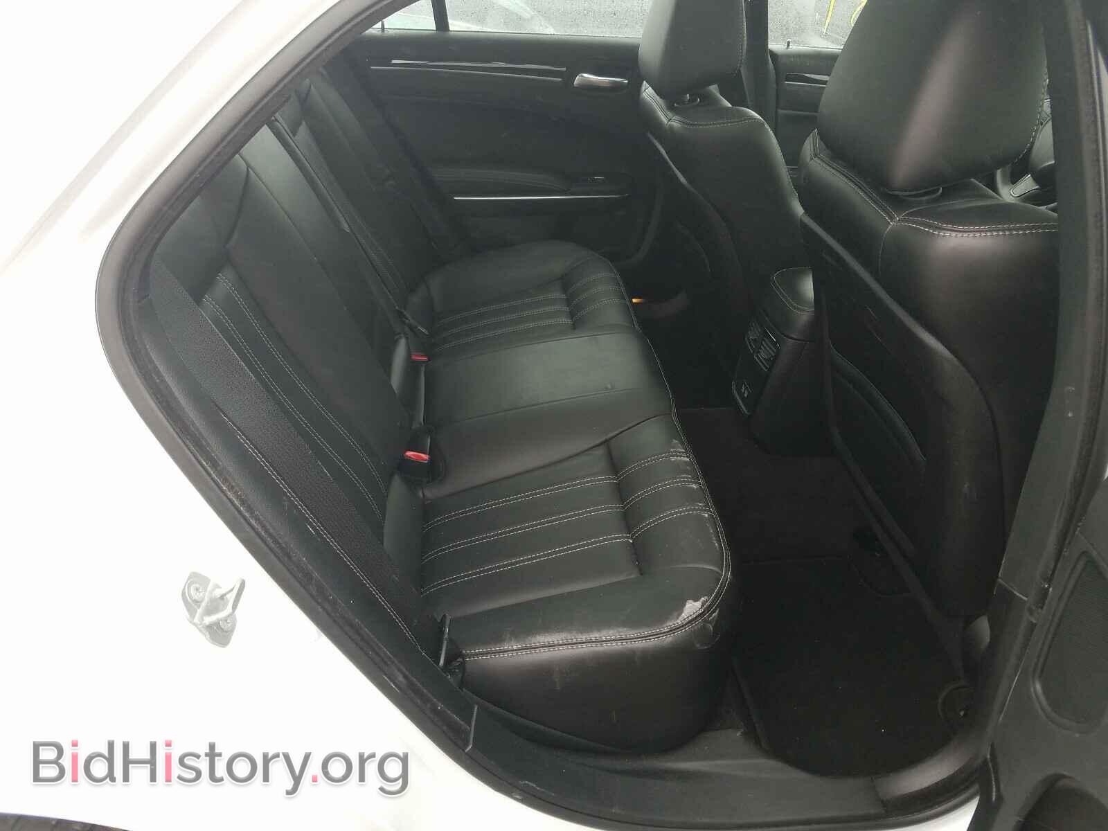 2018 CHRYSLER 300 - VIN: 2C3CCABG4JH243820 - Фото 6