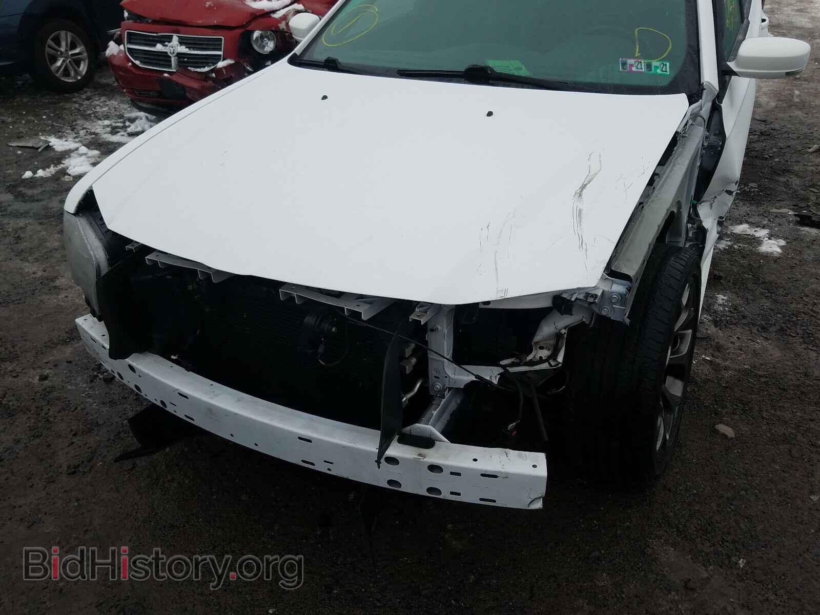 2018 CHRYSLER 300 - VIN: 2C3CCABG4JH243820 - Фото 9
