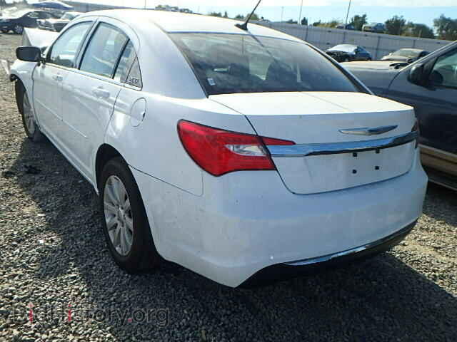 2013 CHRYSLER 200 - VIN: 1C3CCBBB9DN636282 - Photo 3