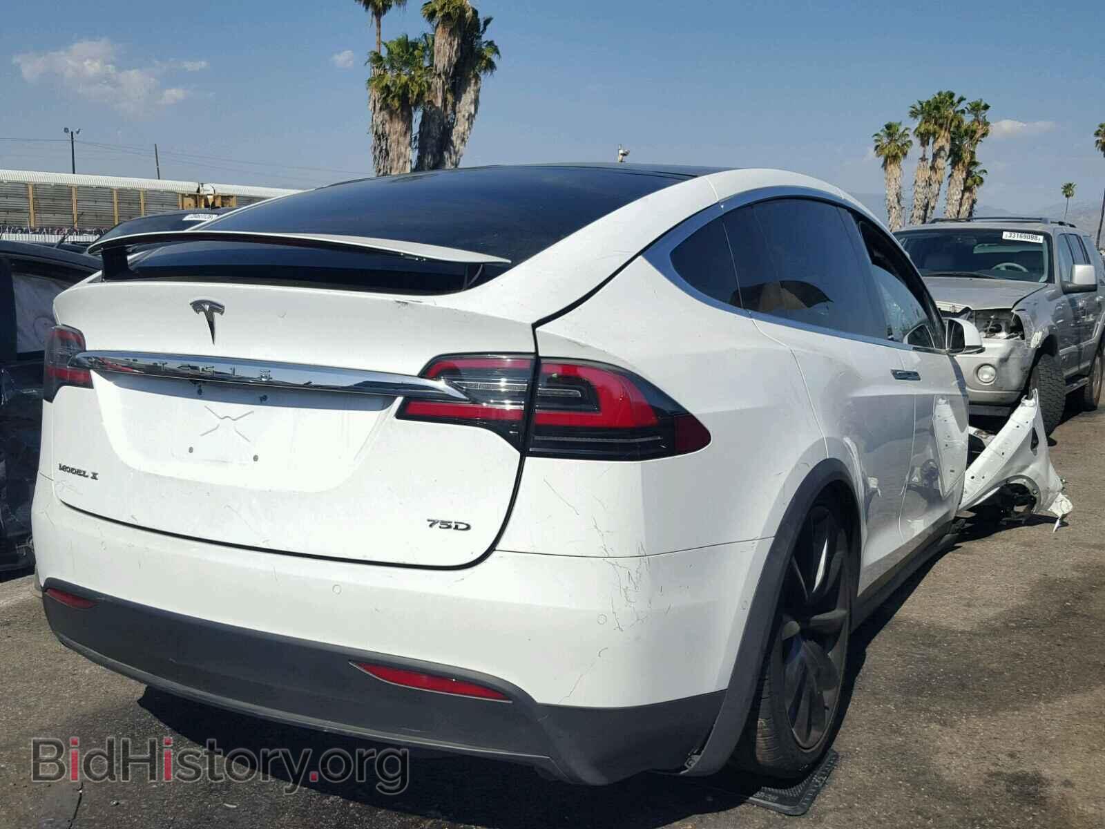 2017 TESLA MODEL X - VIN: 5YJXCDE25HF042264 - Photo 4