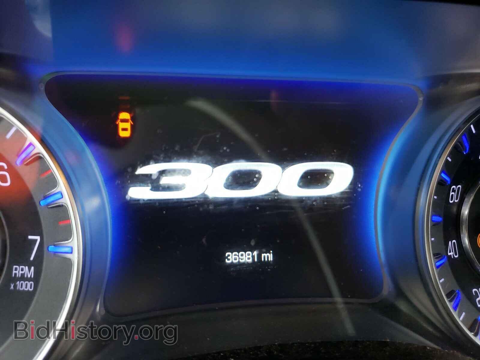 2019 CHRYSLER 300 - VIN: 2C3CCAAG3KH568879 - Фото 8