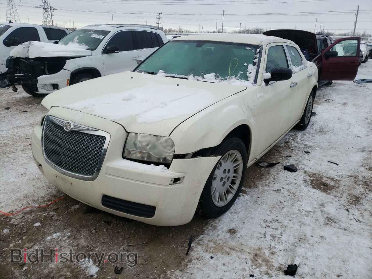 2007 CHRYSLER 300 - VIN: 2C3KA43R67H732649 - Фото 2