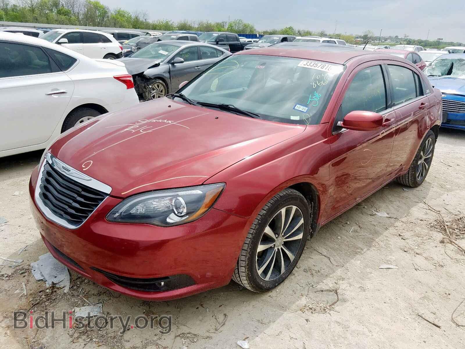 2012 CHRYSLER 200 - VIN: 1C3CCBHG1CN108866 - Фото 2