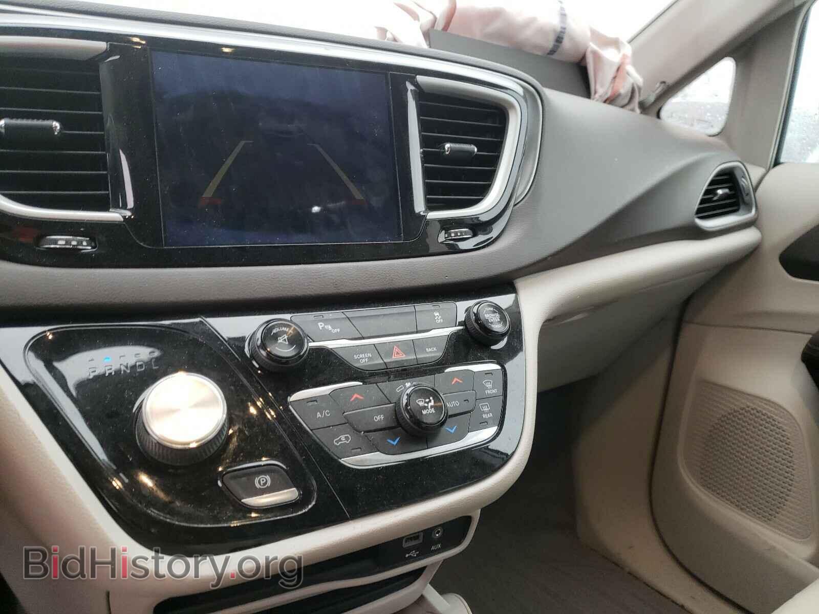 2017 CHRYSLER PACIFICA - VIN: 2C4RC1BGXHR593057 - Фото 9