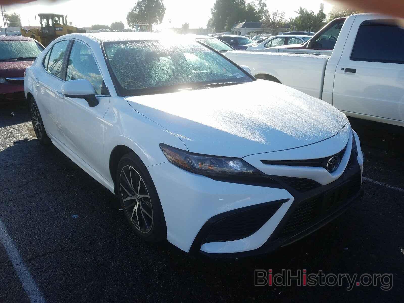 Photo 4T1G11AK1MU413640 - TOYOTA CAMRY 2021