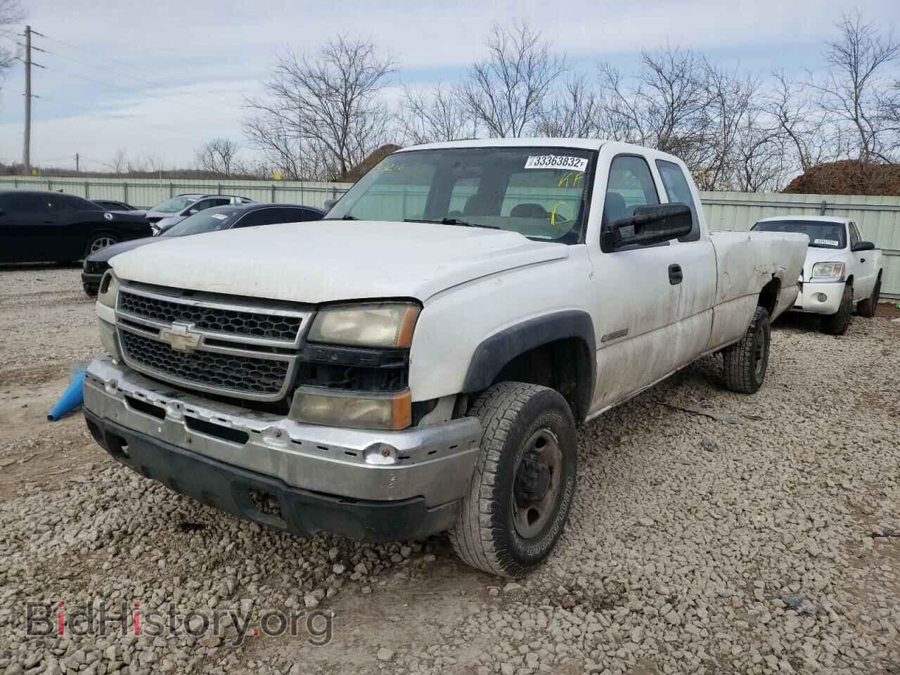 2006 CHEVROLET SILVERADO - VIN: 1GCHC29U46E253216 - Фото 2