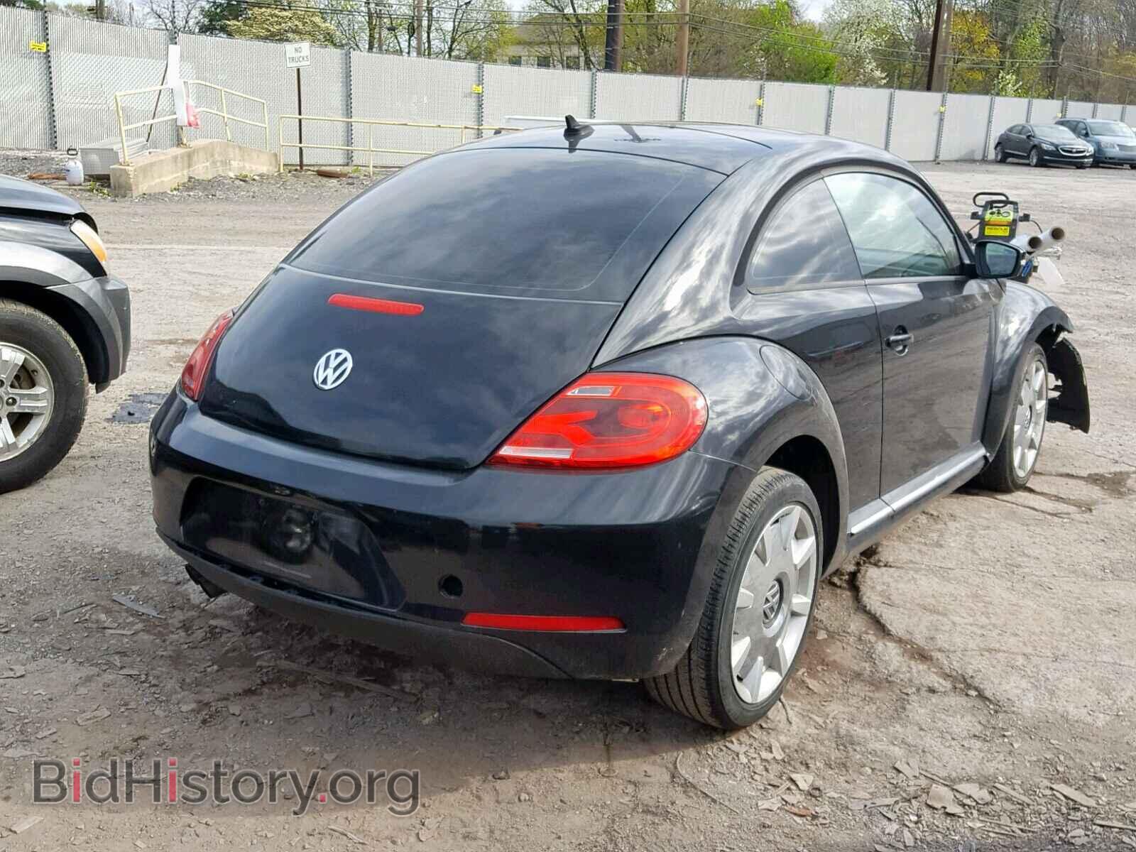 2013 VOLKSWAGEN BEETLE - VIN: 3VWJP7AT0DM619618 - Фото 4