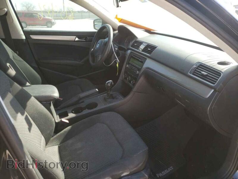 2014 Volkswagen PASSAT (VIN 1VWAP7A35EC005747) — фото 5 из 10