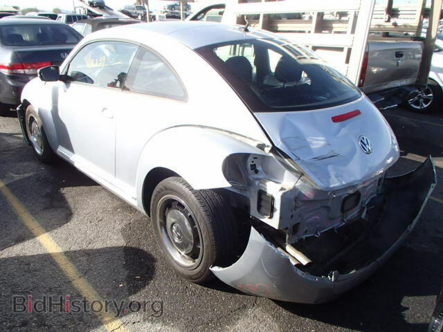 2013 VOLKSWAGEN BEETLE - VIN: 3VWHP7AT7DM602779 - Фото 3