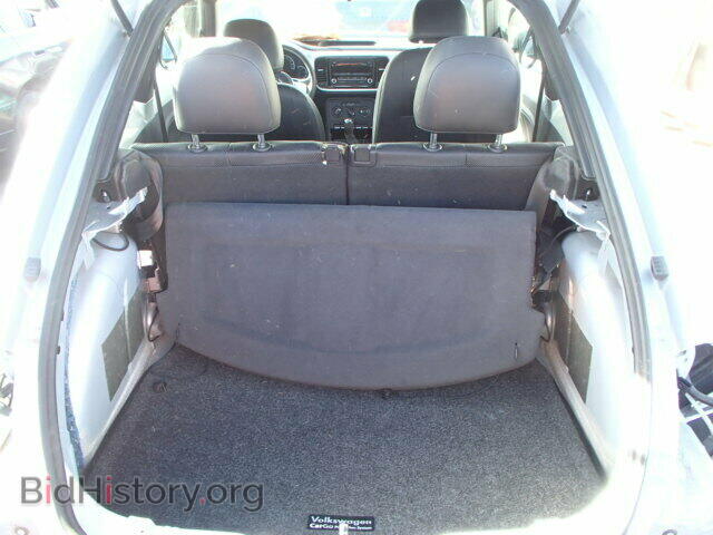 2013 VOLKSWAGEN BEETLE - VIN: 3VWHP7AT7DM602779 - Фото 10