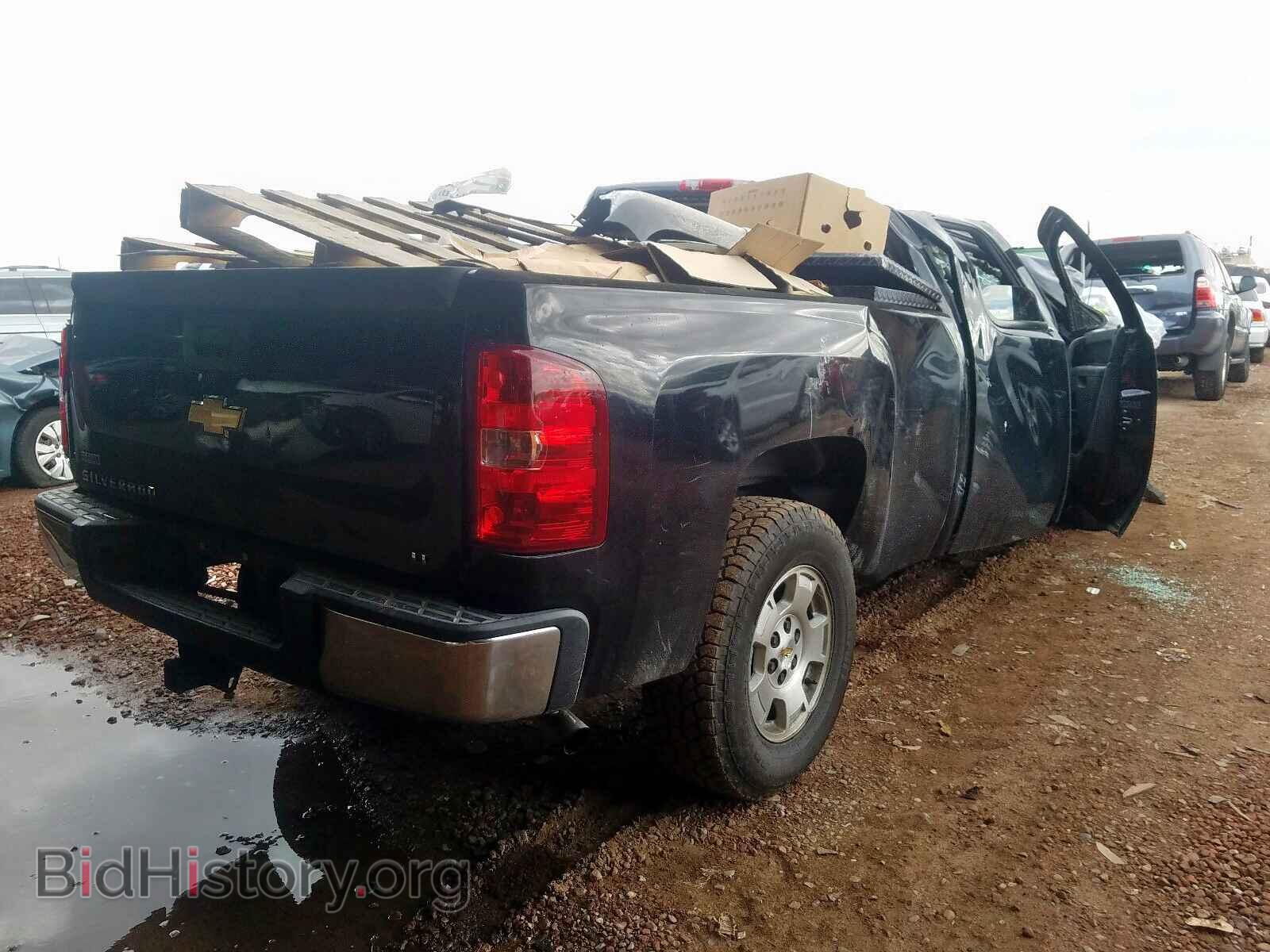 2011 CHEVROLET SILVERADO - VIN: 1GCRCSE03BZ228320 - Photo 4