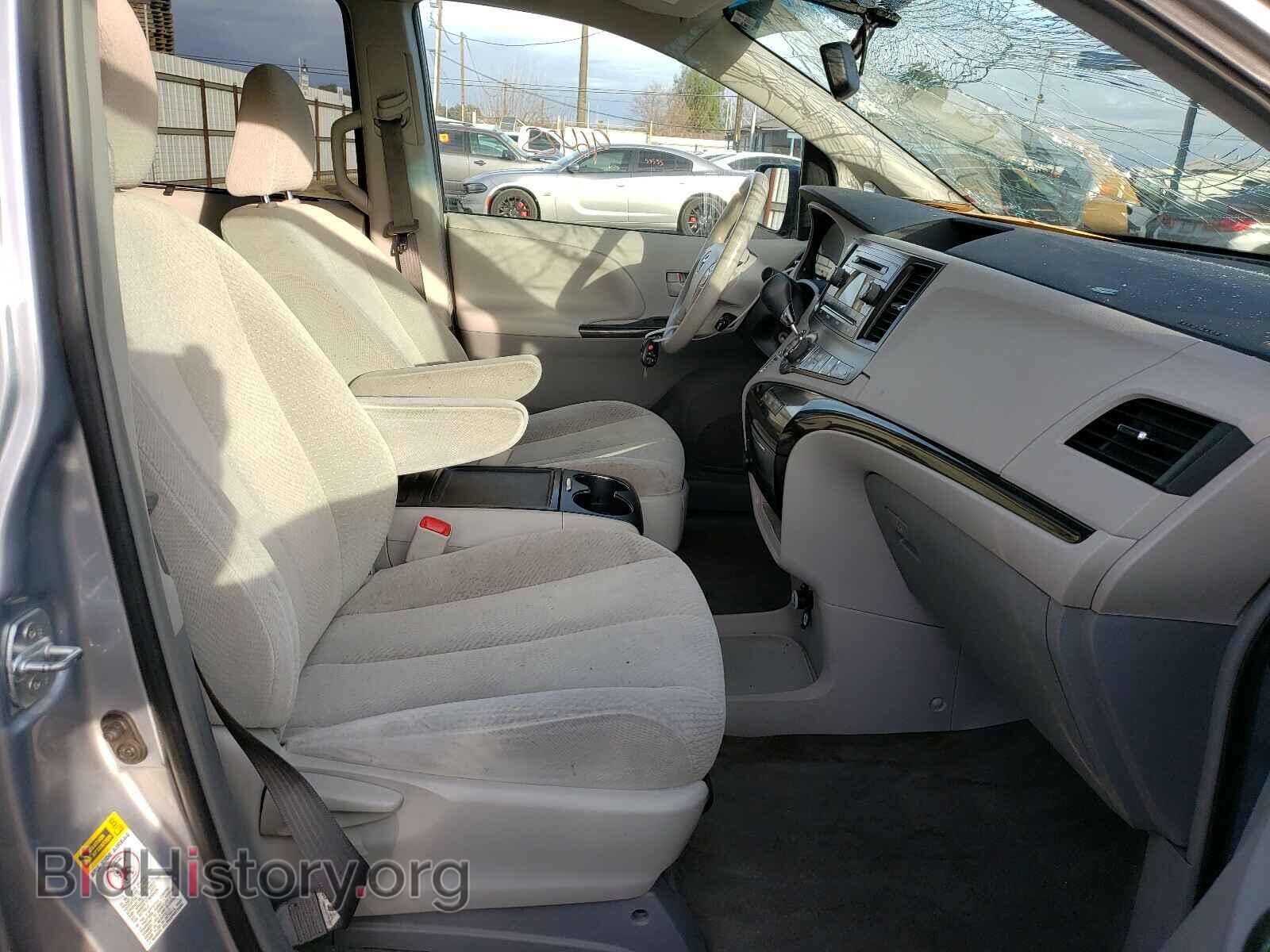 2013 TOYOTA SIENNA - VIN: 5TDKK3DC8DS357373 - Фото 5