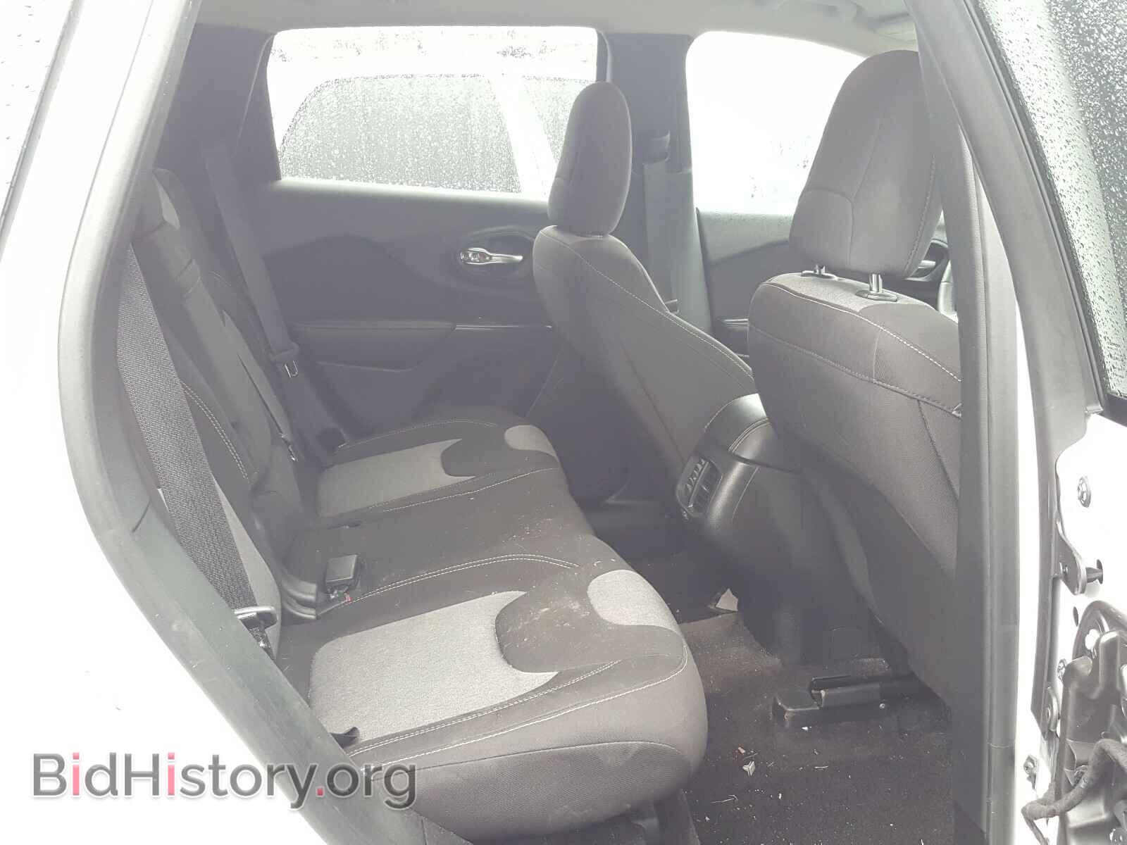 2017 JEEP CHEROKEE - VIN: 1C4PJLAB8HW560208 - Фото 6