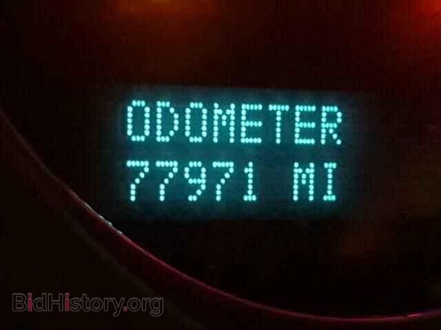 2011 GMC YUKON - VIN: 1GKS2EEF0BR208105 - Фото 8