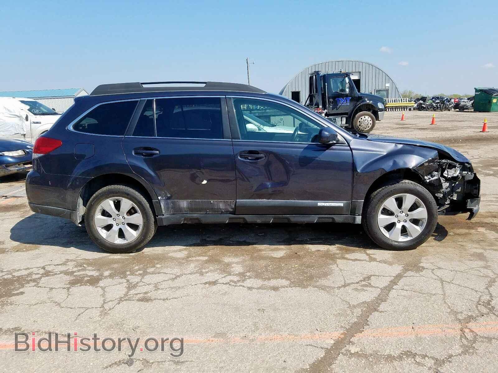 2011 SUBARU OUTBACK - VIN: 4S4BRBJC8B3333952 - Photo 9