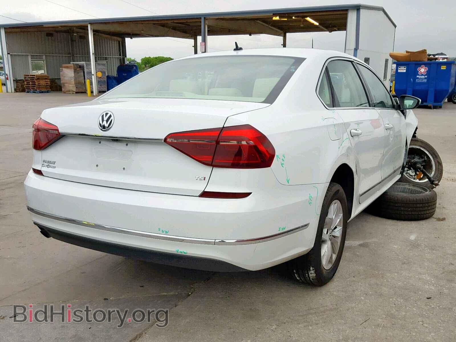 2017 VOLKSWAGEN PASSAT - VIN: 1VWAT7A36HC050924 - Фото 4