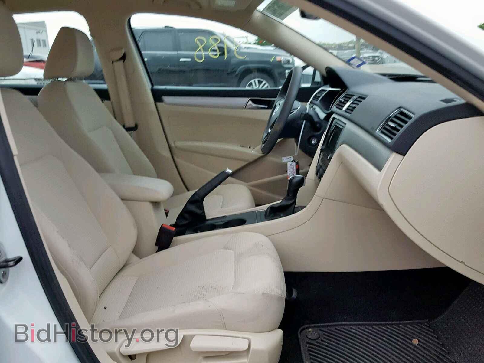 2017 VOLKSWAGEN PASSAT - VIN: 1VWAT7A36HC050924 - Фото 5