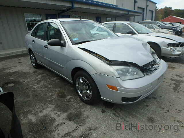 Photo 1FAFP34N95W229137 - FORD FOCUS 2005