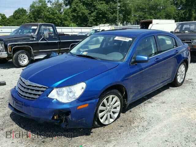 2010 CHRYSLER SEBRING - VIN: 1C3CC5FB5AN161169 - Фото 2