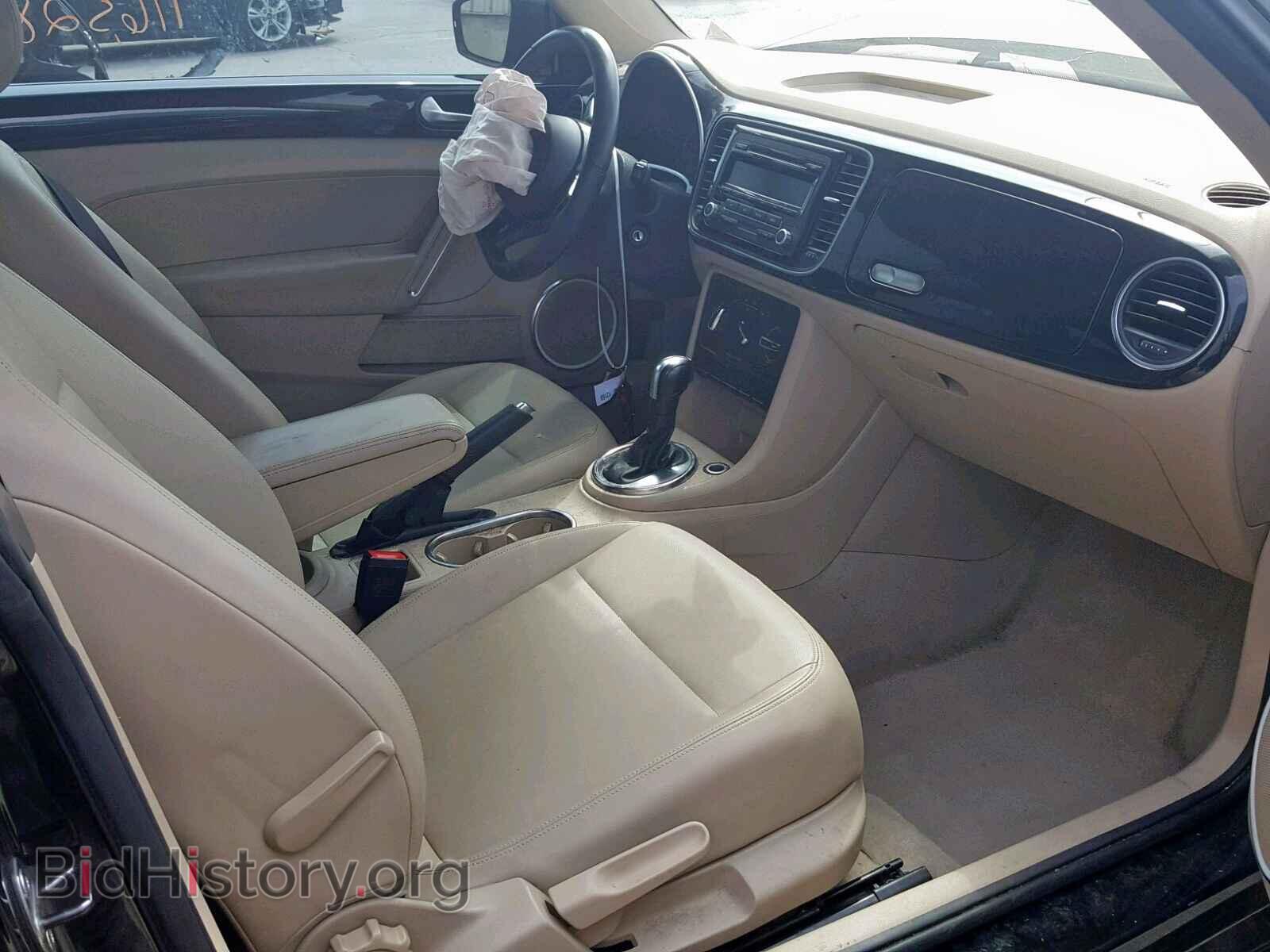 2013 VOLKSWAGEN BEETLE - VIN: 3VWJX7AT7DM664362 - Фото 5