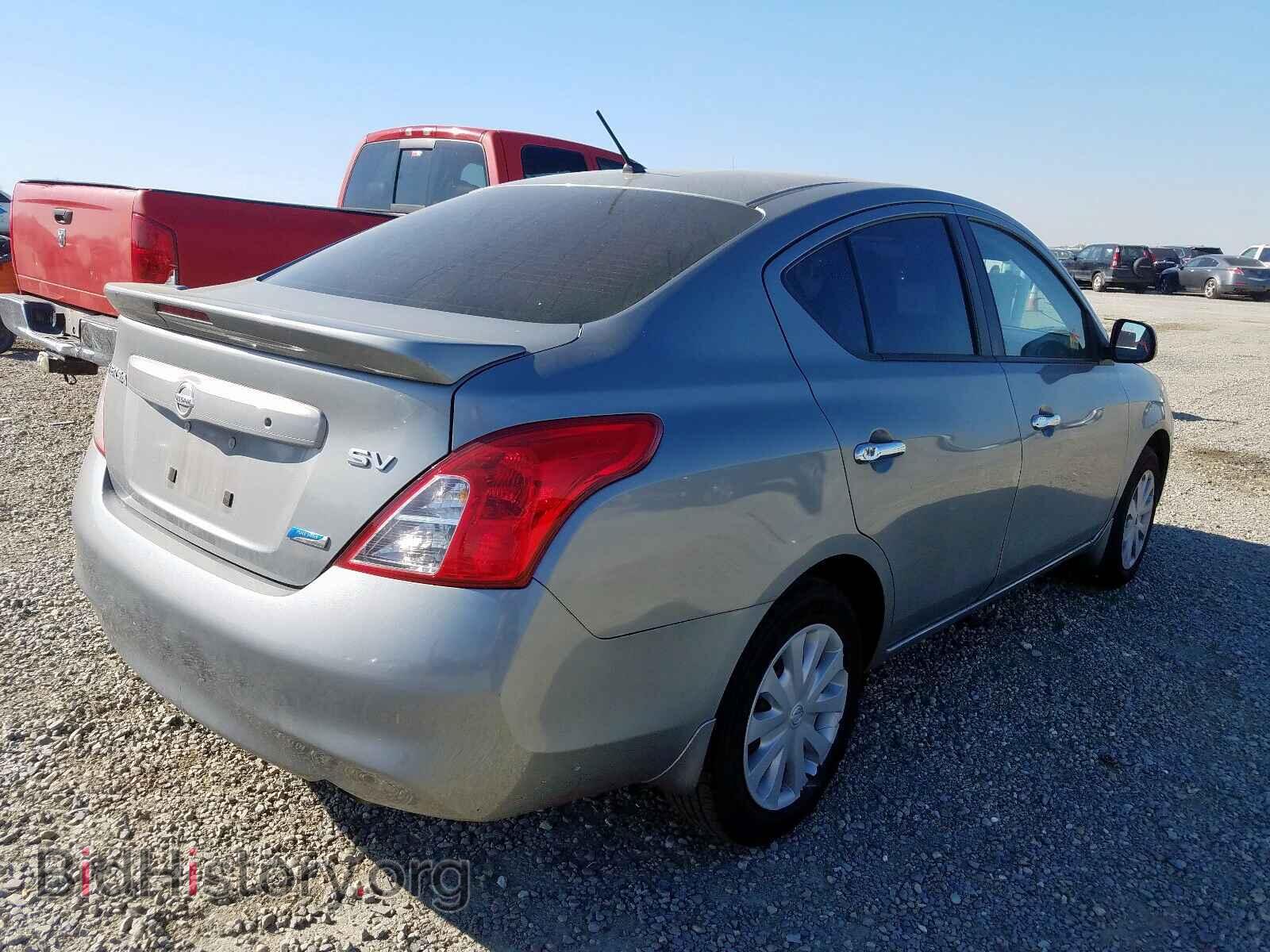 2013 NISSAN VERSA - VIN: 3N1CN7AP3DL887527 - Фото 4