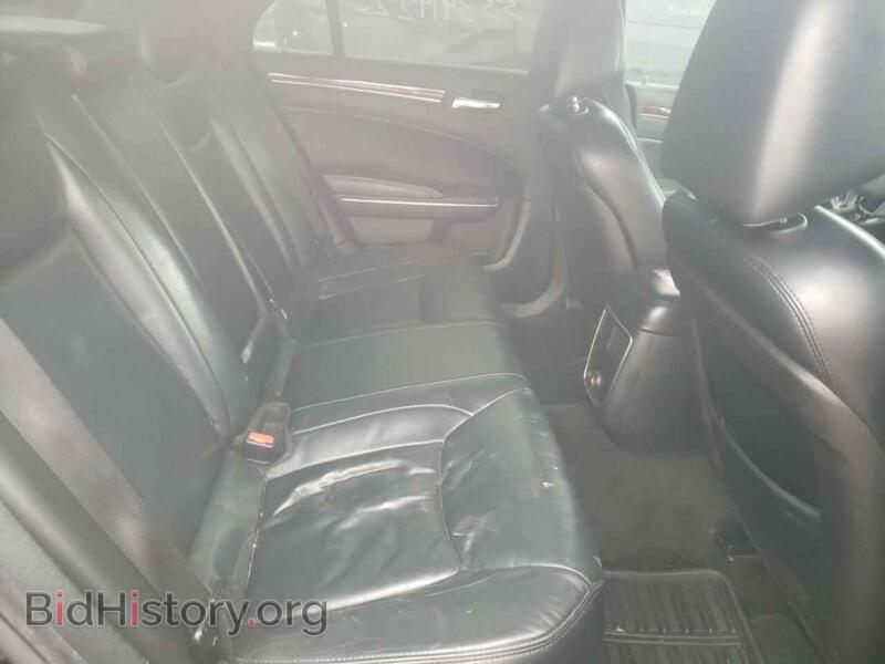 2012 Chrysler 300 (VIN 2C3CCACG6CH113362) — photo 6 of 10