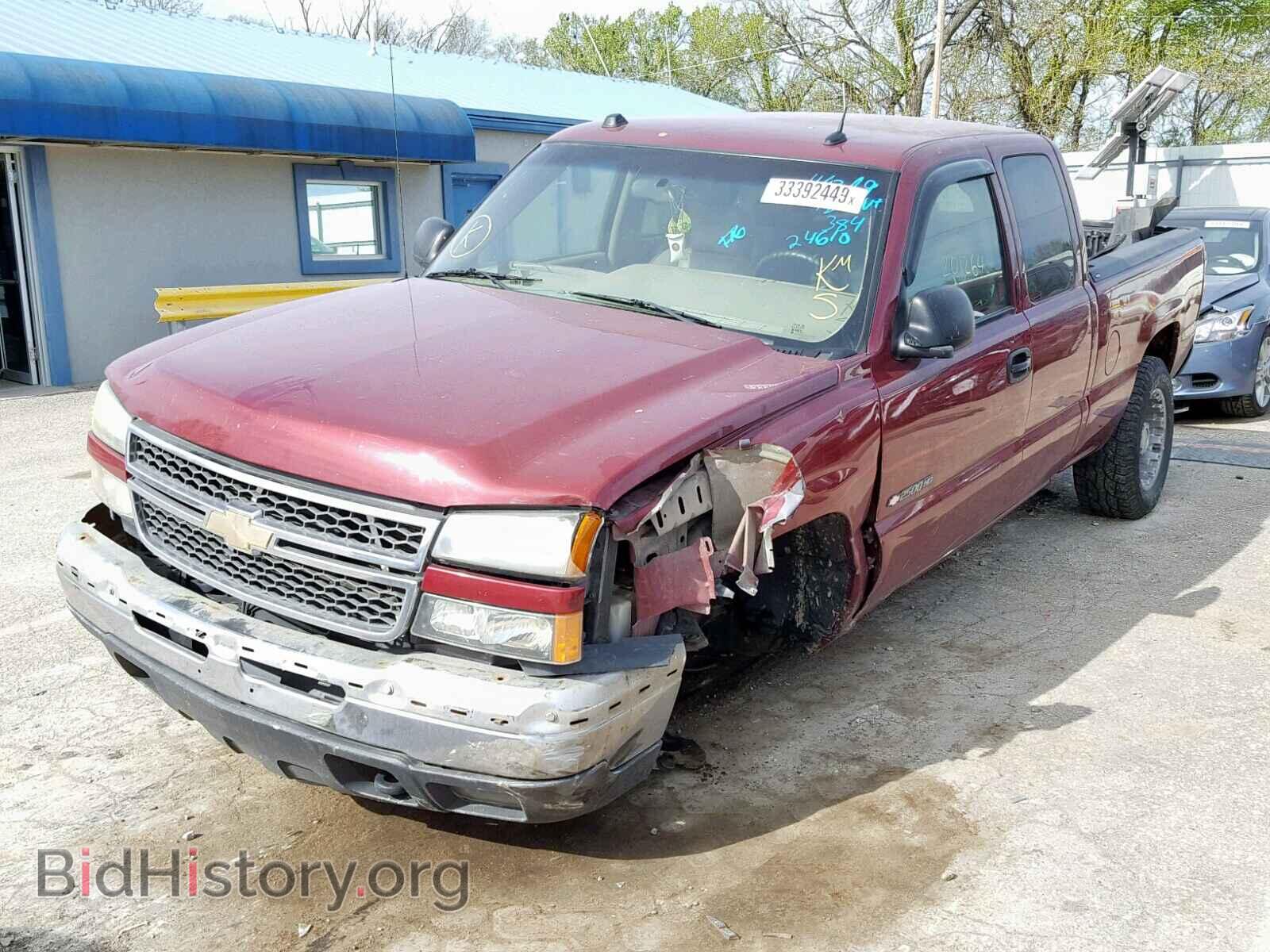 2005 CHEVROLET SILVERADO - VIN: 1GCHC29U95E107571 - Фото 2