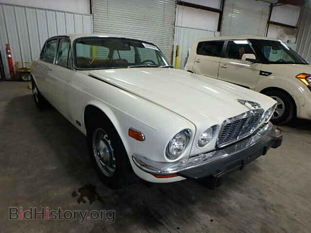 Photo UE2R51674 - JAGUAR XJ 1974