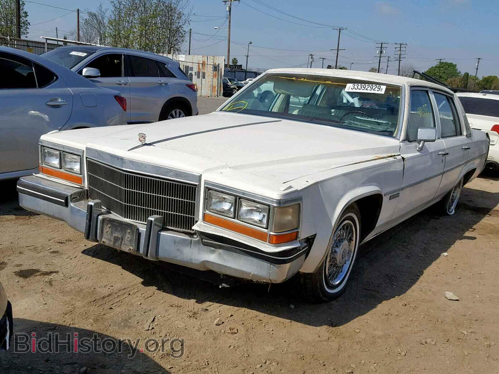 1982 CADILLAC DEVILLE - VIN: 1G6AD6983C9233376 - Фото 2
