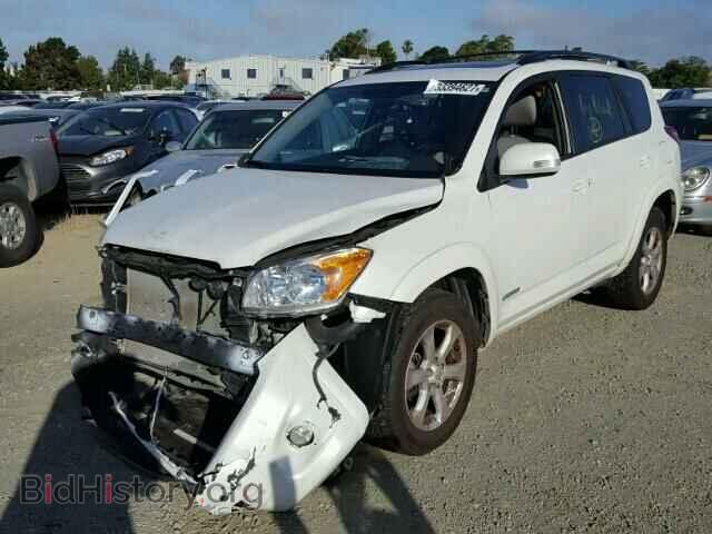2011 TOYOTA RAV4 - VIN: 2T3YF4DV8BW104667 - Фото 2